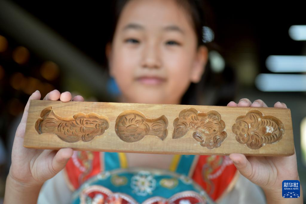 �������ӭ��Ϧ