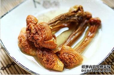 都说吃它能以形补形,一分钟教会你滋补松茸炖鸡