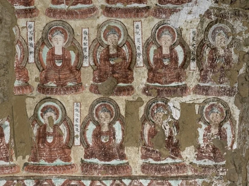 雅尔湖石窟第4号窟券顶千佛(局部)